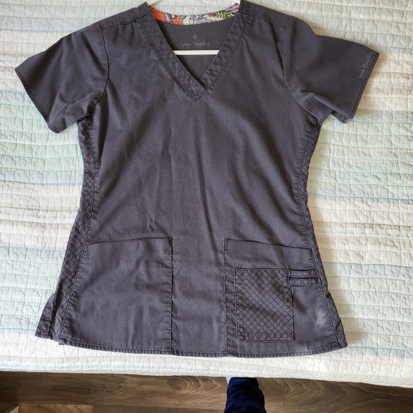 Scrub shirts - Picture 9 of 15